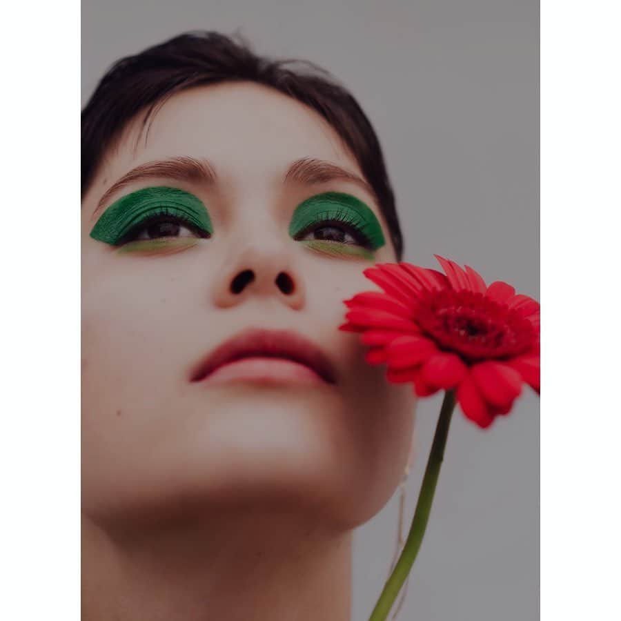 のインスタグラム：「🌱🌹」