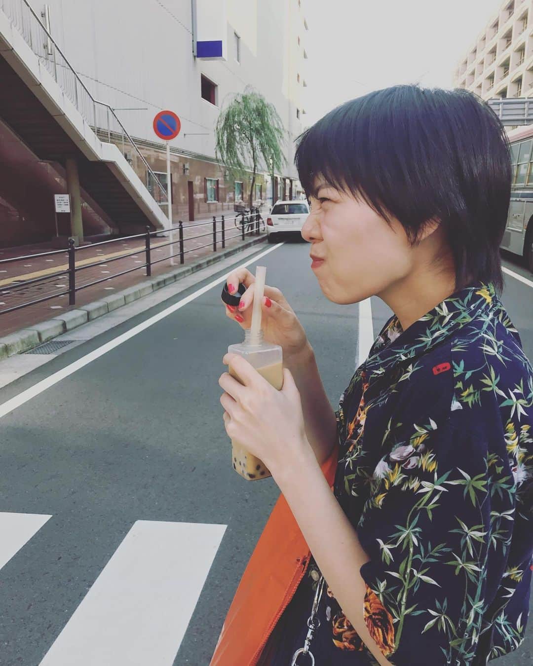 Negiccoのインスタグラム：「何故かタピオカ飲んでこの表情。﻿ ﻿ #Negicco﻿ #Megu」