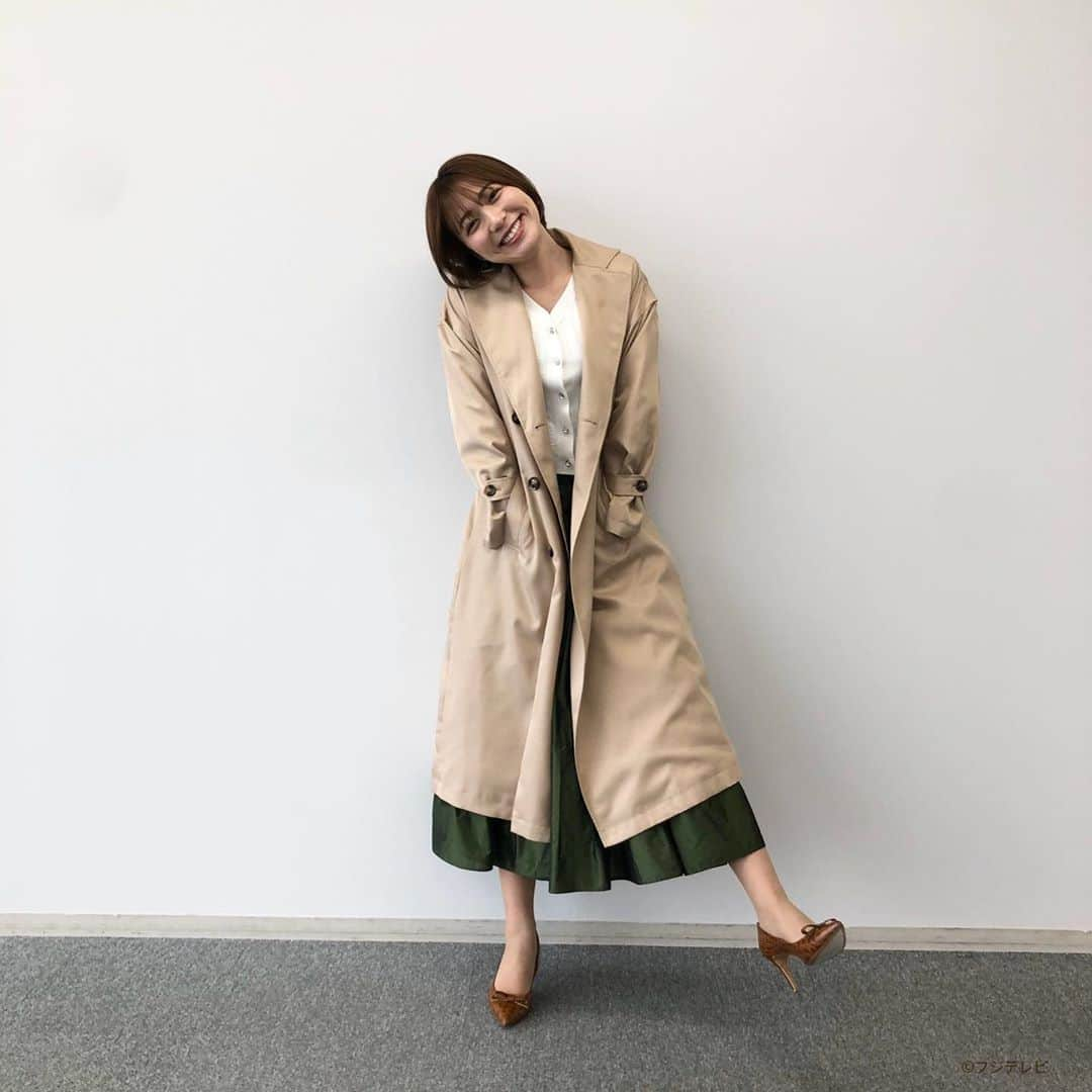 フジテレビ「めざましテレビ」さんのインスタグラム写真 - (フジテレビ「めざましテレビ」Instagram)「3月30日（月） ・ ファッション雑誌CanCamとコラボした お天気コーナー「きょう何着て行く？」 阿部華也子ちゃんの毎日のコーデを紹介♪ ・ 【きょうのコーデ】 コート→#&.NOSTALGIA 5900円 カーディガン→#Swingle 1万1000円 スカート→#アプワイザーリッシェ　2万1000円 靴→#ダイアナ 1万4000円 ピアス→#Lycla 1500円 ・ 【コーデのポイント】 ドラマティックに広がるグリーンのスカートが主役🍀 光沢素材なので１枚で華やかさたっぷり✨ ベーシックなアイテムと合わせるだけで印象的な着こなしが完成します👀 トップスはコンパクトなリブニットで華奢に仕上げると🙆🏻‍♀️ ・ #めざましテレビ #きょう何着て行く？ #阿部華也子 #今日のコーデ#コーデ #CanCam #今日のファッション#ootd #きょう何着て行く？は月〜金朝6時22分ごろ放送！」3月30日 23時44分 - mezamashi.tv