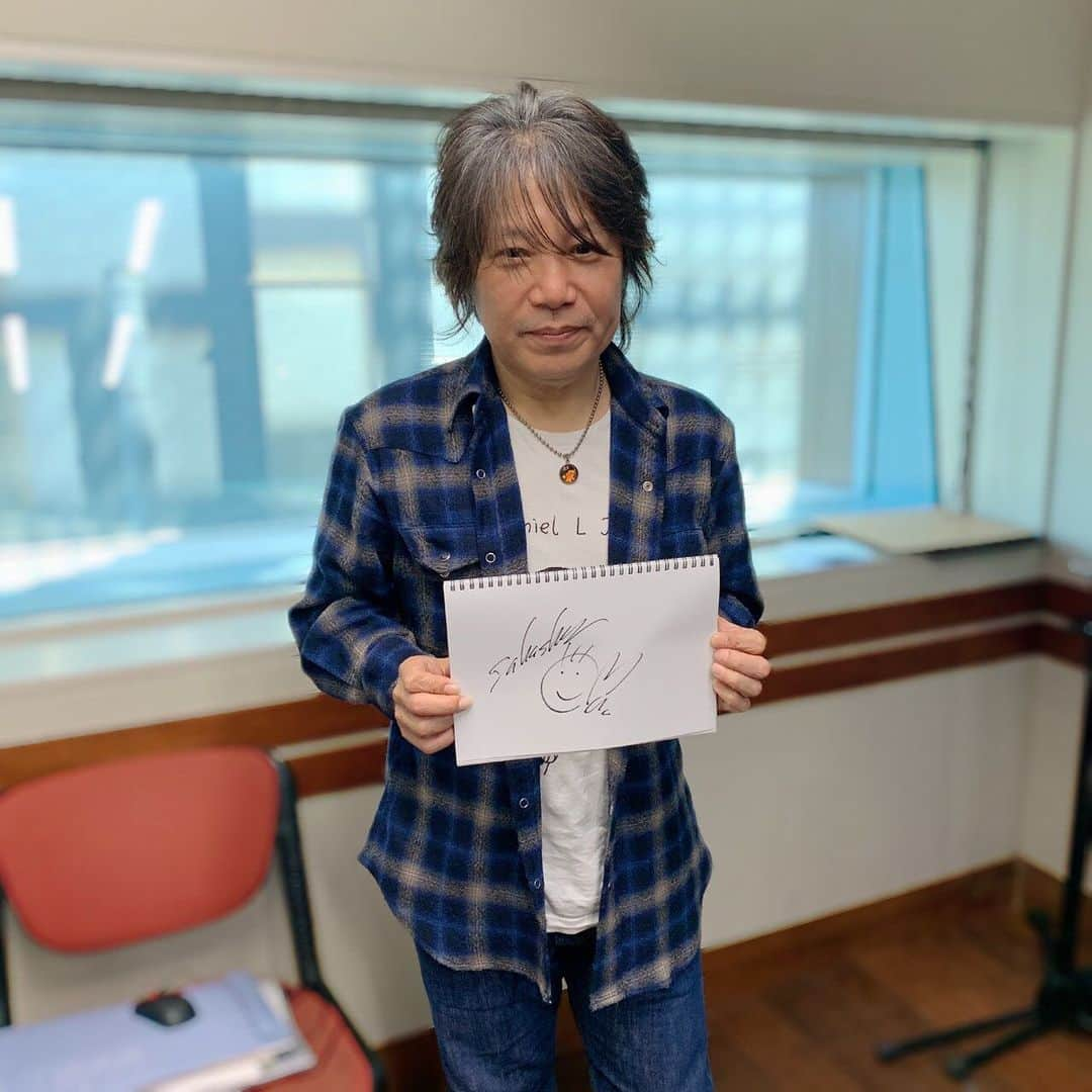 坂本美雨のディア・フレンズさんのインスタグラム写真 - (坂本美雨のディア・フレンズInstagram)「明日の#ディアフレンズ ﻿﻿ #ギタリストで #音楽プロデューサー の #佐橋佳幸 さんを﻿ お迎えします。﻿ 亡きヴァレリー・カーターを佐橋さんご自身の﻿ ライブに迎えた、伝説のライブが今回CD化！﻿ 『ヴァレリー・カーター＆佐橋佳幸 / Live In ﻿ Tokyo 1994』について、﻿ ヴァレリー・カーターさんとの出会い、 ﻿ エピソード。﻿ さらに、お子さんはお母さんがエルサだと﻿ 気づいてる！？﻿ ﻿ 【#森永乳業 #CafeTalk】生まれ変わるなら、何になりたいですか。﻿ どうぞお楽しみに♪ ﻿﻿ ﻿ #松たか子 #エルサ﻿ #LOVELIFE #矢野顕子﻿ #TRUSTME #SisterM﻿ #ValerieCarter #ヴァレリーカータ﻿ #JamesTaylor #ジェームステイラー﻿ #坂本美雨 #MiuSakamoto ﻿ #ディアフレンズ﻿ #tokyofm #JFN﻿ #今日のひとこと #全国38局ネット﻿﻿ #radiko #radikoタイムフリー」3月31日 0時04分 - dearfriends80