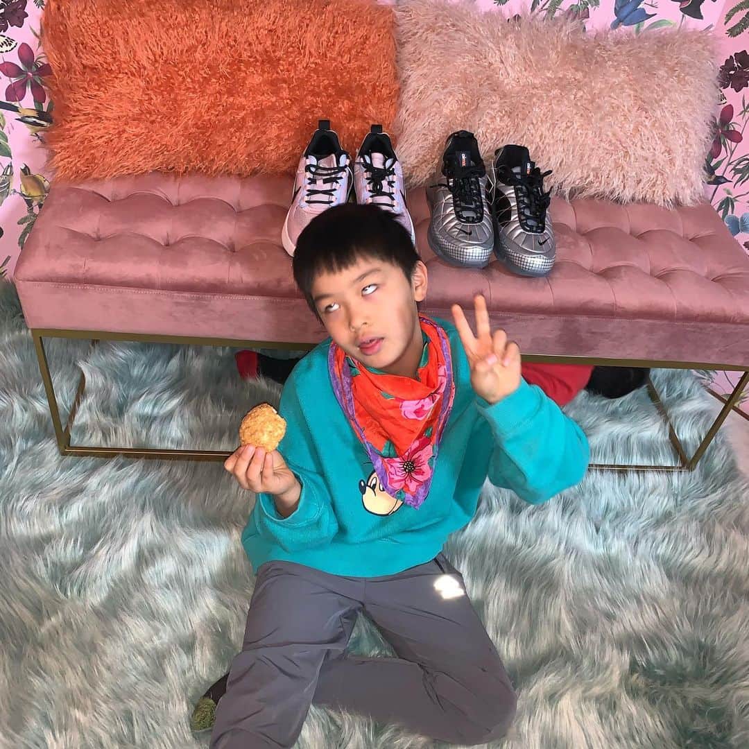 RIEHATAさんのインスタグラム写真 - (RIEHATAInstagram)「(i'm late😬🤚) 3.26 was #AirMaxDay 🎉 my recent airmax fam👟👟💎 @Nike @niketokyo @nikesportswear  #最近のairmaxたち　 #特にシルバーのキルティング感たまらん」3月31日 0時43分 - riehata