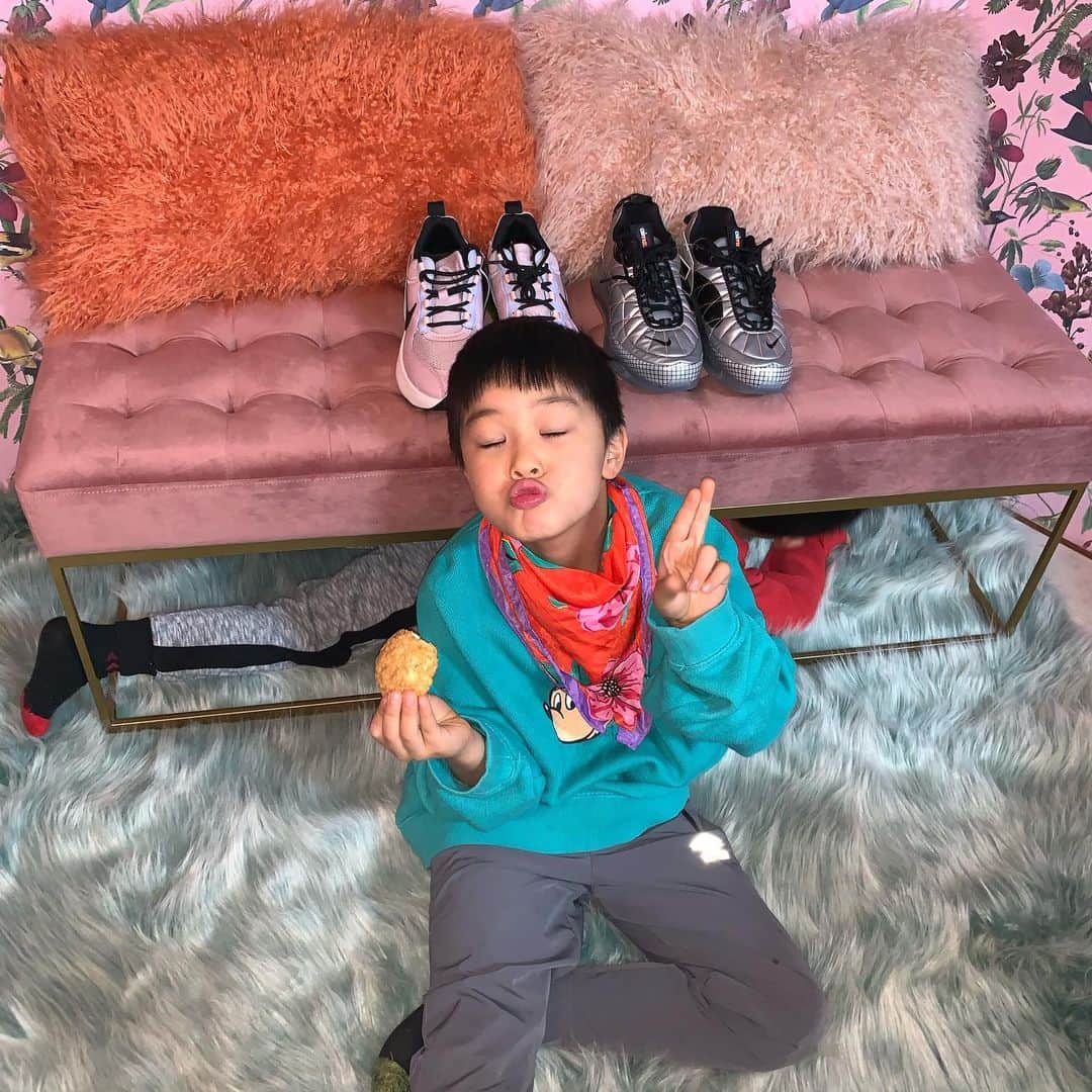 RIEHATAさんのインスタグラム写真 - (RIEHATAInstagram)「(i'm late😬🤚) 3.26 was #AirMaxDay 🎉 my recent airmax fam👟👟💎 @Nike @niketokyo @nikesportswear  #最近のairmaxたち　 #特にシルバーのキルティング感たまらん」3月31日 0時43分 - riehata