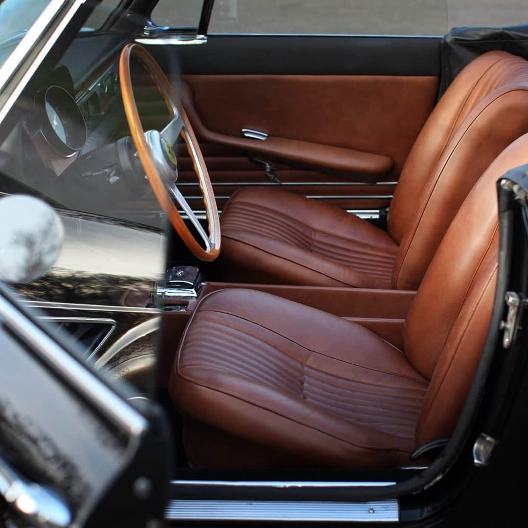 HYPEBEASTさんのインスタグラム写真 - (HYPEBEASTInstagram)「#hypeAF: This extremely rare Pininfarina-Designed 1966 @ferrari 275 GTS has been put up for sale. Designed by famed Italian design firm and coachbuilder Pininfarina (@automobilipininfarinaofficial), the current car is marked 114th of only 200 examples ever built boasting a GTS Colombo-type 60-degree V12 engine capable of pushing out 260HP. The car is painted over in Nero black and complemented by a Cognac leather interior. Visit @auxietreschmidt’s website to learn more.⁠⠀ Photo: Auxietre & Schmidt」3月31日 2時34分 - hypebeast