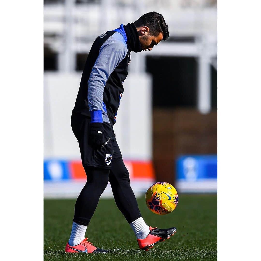 フェデリコ・ボナッツォーリのインスタグラム：「👀⚽️❤️」