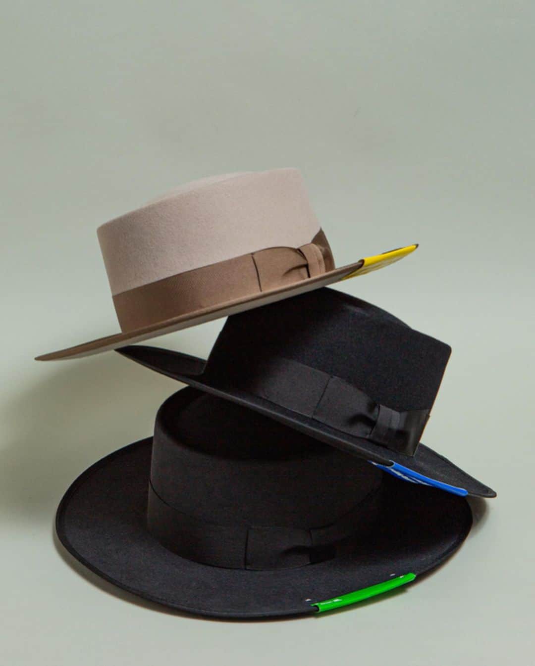 CA4LAさんのインスタグラム写真 - (CA4LAInstagram)「． ． CA4LA渋谷店 オープン15周年記念 限定アイテムを4/1（水）より発売‼︎ ． https://www.ca4la.com/news/3976/ ． ． ． #CA4LA #限定アイテム #ハット#hat #ポークパイハット #hat #knitcap #カシラ #帽子 #ニットキャップ #madeinjapan #日本製 #帽子コーデ #ハットコーデ #styling」3月31日 16時09分 - ca4la_official