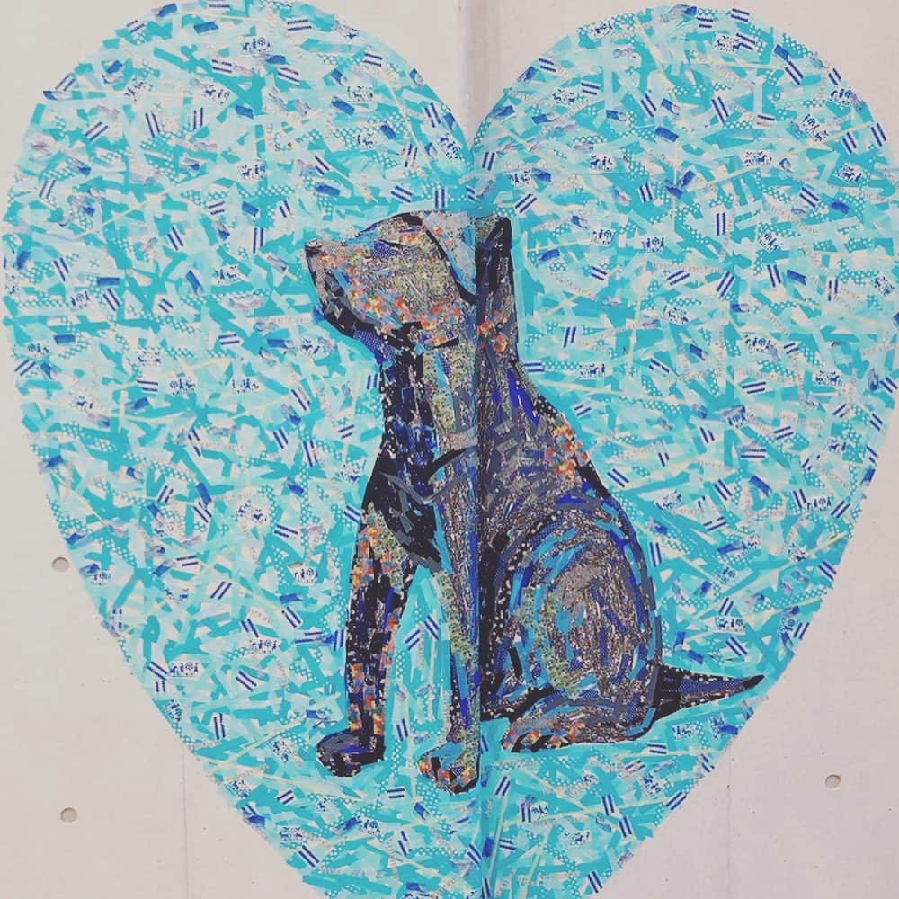桜雪さんのインスタグラム写真 - (桜雪Instagram)「💙WARM BLUE 2020💙  4月2日は 国連が定めた 世界自閉症啓発デー  4月2日〜4月8日は 日本で定めた 発達障害啓発週間 ということで 区役所がブルーにデコレーションされてます。 @city_shibuya_official  ハートのモチーフは 西村公一さん @nissyart  によるアート作品。 なんとマスキングテープで出来てるんです…！ わたしも少しだけお手伝いさせてもらいました。  #wb_2020 #世界自閉症啓発デー #発達障害啓発週間 #worldautismawarenessday #マステ　#マステアート #マスキングテープ #渋谷区役所 #渋谷区」3月31日 16時24分 - yuki_12hsm