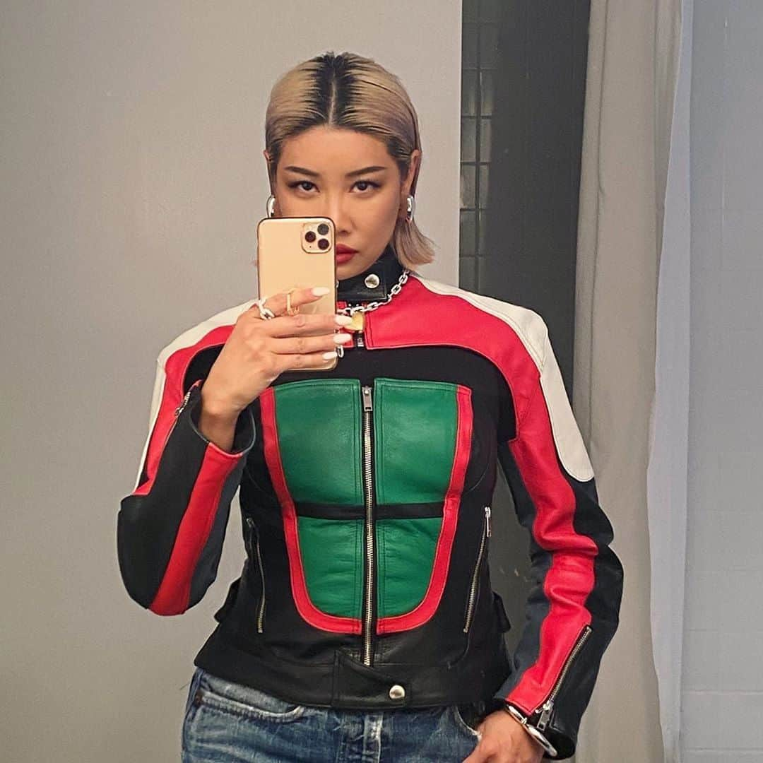 Vogue Runwayさんのインスタグラム写真 - (Vogue RunwayInstagram)「"We just have to tighten our belts, cut down unnecessary costs, and then kind of shift everything to the domestic market, so that we have something to work towards," says  @yoon_ambush of how she is refocusing her brand in Japan amidst the coronavirus pandemic. Read more about how the crisis has Yoon's brand—and what it means for fashion at large—at the link in bio. #regram @yoon_ambush」3月31日 7時50分 - voguerunway