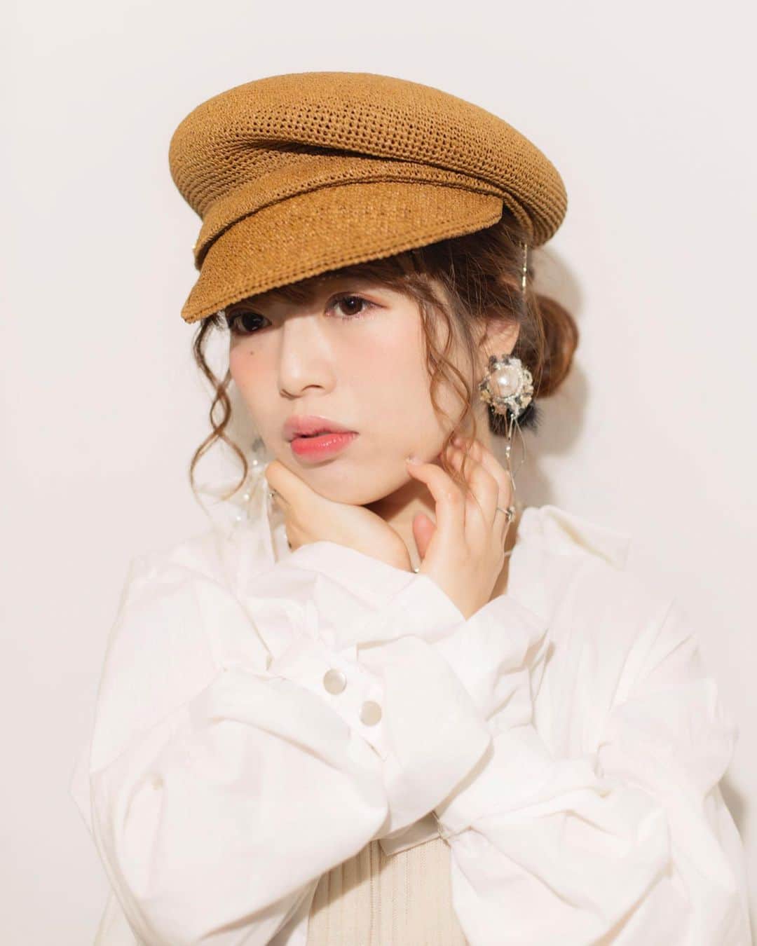 Ca4laさんのインスタグラム写真 Ca4lainstagram 帽子のときの髪型は 帽子とヘアアレンジ 帽子をかぶるとき ただかぶる だけでなく 少しの手間を掛けて ヘアアレンジするとこでよりオシャレに Www Ca4la Com Feature 3938