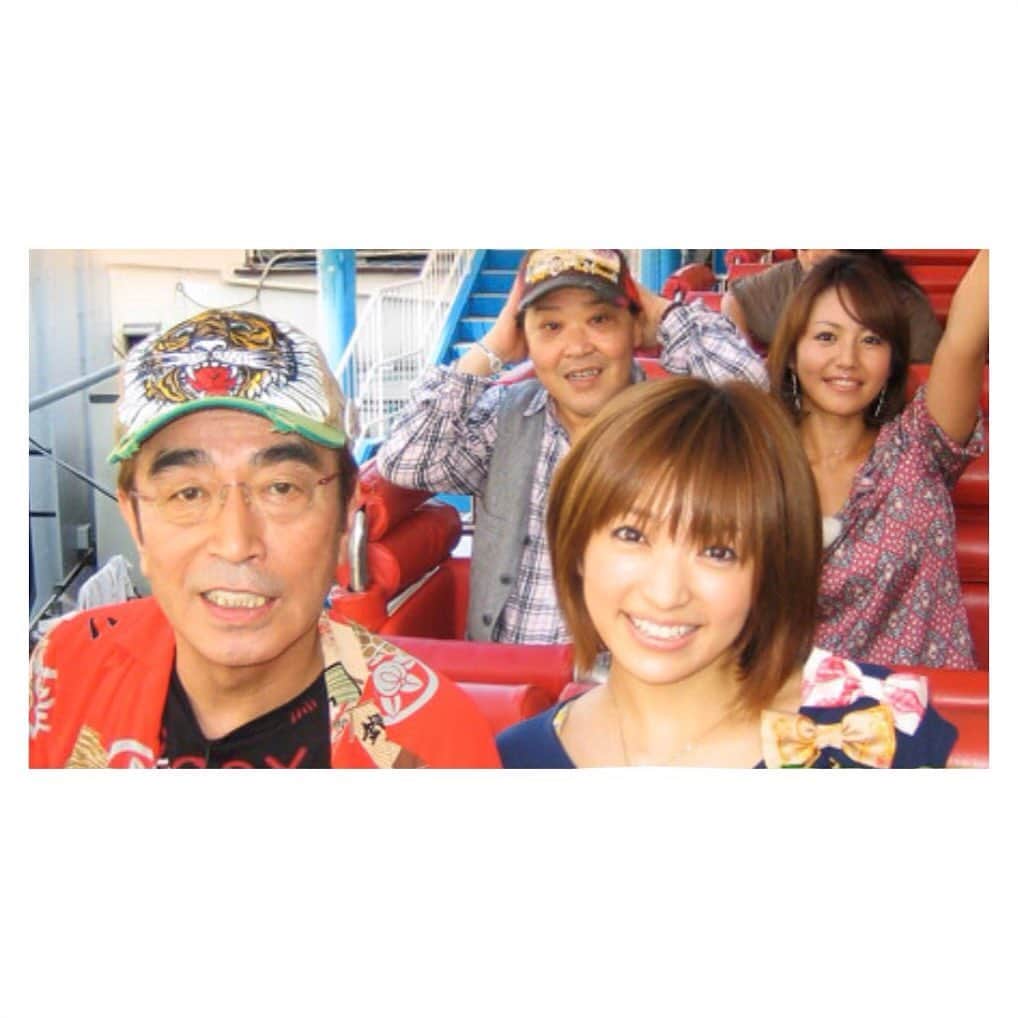 田中涼子のインスタグラム：「衝撃が大きすぎて子ども達と過ごしていても﻿悲しみで頭がボーッとしちゃいます﻿ ﻿ ﻿ 志村けんさんとご一緒させてもらえたことがあるのですが、毎回こんな私にまで、座ってていいんだよとか何か飲まないで大丈夫？と休憩中も気遣ったり緊張ほぐしてくださり、﻿ ﻿ コント番組が始まるという時には﻿ やり方を色々と教えてくださったり、、、﻿なんか、、﻿ ちっちゃい頃からテレビで観ていた凄い人が﻿ こんな私に、、とすごくビックリしたのを覚えています。﻿ ﻿ ﻿ その時間は私の宝物だし一生忘れません﻿ ﻿ ﻿ 心からご冥福をお祈りいたします﻿ ﻿ ﻿ コロナウイルスのせいで無くした予定は終息すればまた行けばいいけど人の命は返って来ないから﻿ 引き続き、危機感持って気をつけて過ごします。﻿ ﻿」
