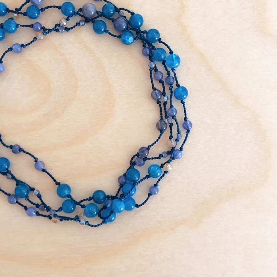 ミキアさんのインスタグラム写真 - (ミキアInstagram)「tanzanite / blue apatite AIYANA necklace  #mikiajewelry #mikia #tanzanite #blueapatite #necklace #jewelry」3月31日 13時50分 - mikiajewelry