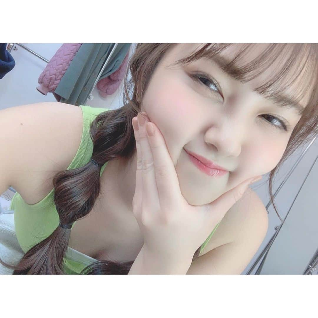 山内祐奈さんのインスタグラム写真 - (山内祐奈Instagram)「BIG ONE GIRLS発売日✴︎ ファンの皆さんからいただいた 1位で撮影させていただきました📸💗 . 本当にありがとうございます😢 . . チェックしてくれたかな😉❤️ まだチェックしてないよ~って方はぜひ✨ #BIGONEGIRLS」3月31日 14時06分 - yuna_hkt48