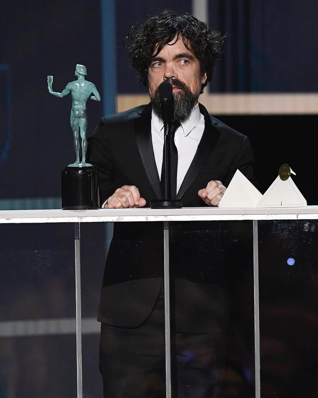ピーター・ディンクレイジのインスタグラム：「Peter Dinklage winning Outstanding Performance by a Male Actor in a Drama Series at the #SAGAwards (1/19/20)」