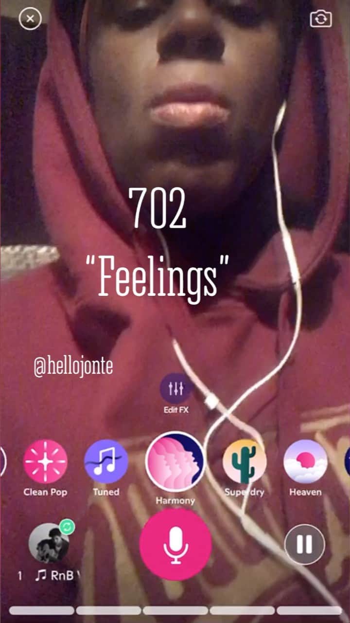 JONTE’のインスタグラム：「The FX be throwing me off, but this @voiseyofficial app is fun. Enjoy my lovebug @ramonibaynes FAV song ugh! Meelah’s Vocals on the original track are LEGENDARY!!! So Plz don’t judge lol. 🙏🏿」