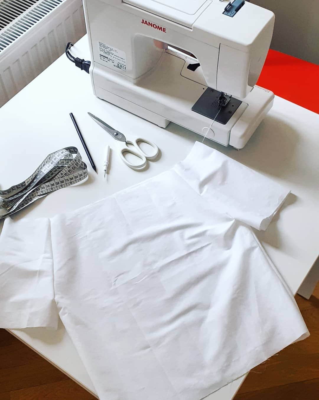 Irisのインスタグラム：「⠀ 🤔  Guess what it will be? (not just a t-shirt)  Write your comment below ⤵️ ⠀ ⒾⓇⒾⓈ #iris #style #fashion #beauty #instagood #love #inspiration #happy #cute #photooftheday #like4like #picoftheday #followme #me #follow #art #instadaily #friends #repost #fun #smile #sewing #handmade #mypieces #fitting #mood #doit #staytuned #irisisback」