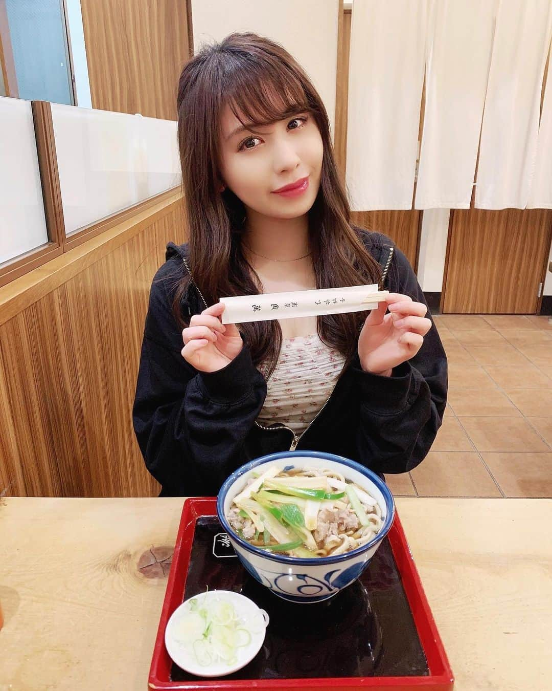 宮下舞花さんのインスタグラム写真 - (宮下舞花Instagram)「浅草の行ってみたかったお蕎麦屋さん！太めの手打ち麺とヤカンで出てくる蕎麦湯も美味しかった❤︎」3月31日 19時30分 - maikamaimaika