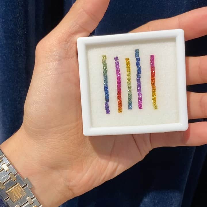 稲木ジョージのインスタグラム：「Princess cut candy sapphires for @milamorejewelry custom 🍭」