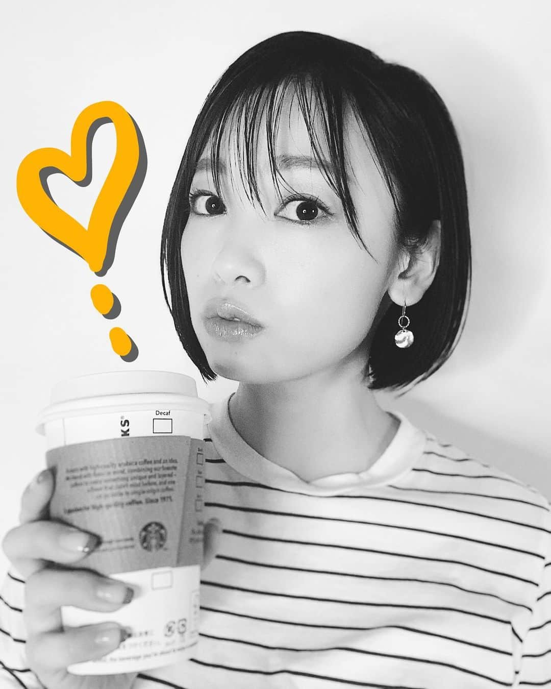のインスタグラム：「今日は前髪の具合が なんか、ちょうど良かった♪ お昼の生配信で褒められたから 写真撮ってみたぁよ☺︎ ・ ・ #instagood #instalike #instabeauty #instahair #instadraw #hairstyle #shortbob #artwork #monochrome #ニシアイアート #ニシアイメイク #西田ヘア #ショートボブ #ショートヘア #シースルーバング #シースルー前髪 #seethroughbangs #starbucks #starbuckscoffee #coffee #coffeetime #coffeelover #coffeebreak #instaselfie #selfie #japanesegirl #everydaymadewell」