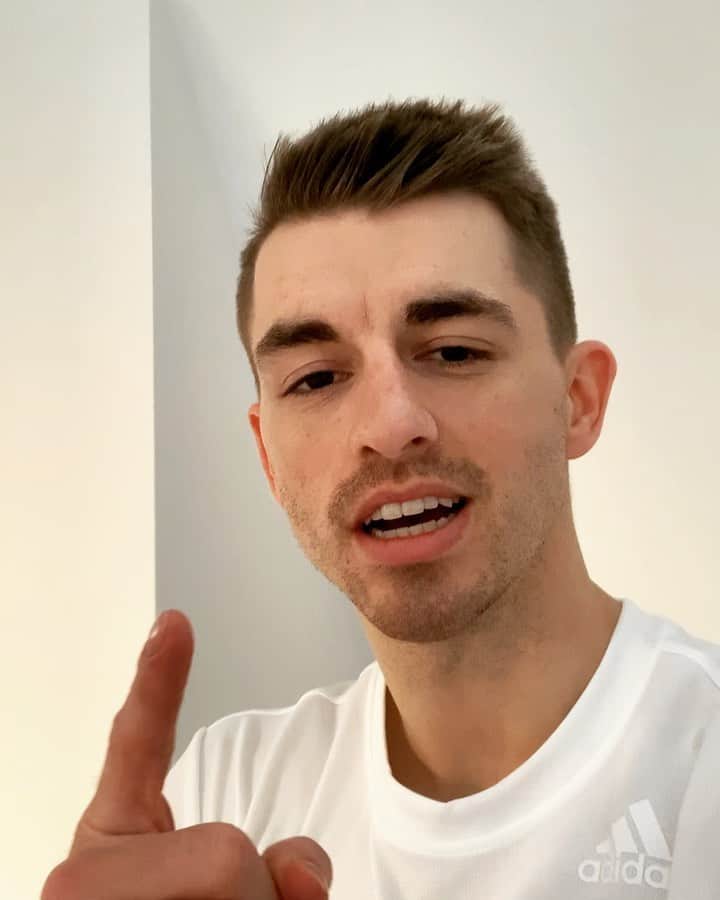 マックス・ウィットロックのインスタグラム：「SESSION 1 DONE #gymnasticswithmax REMEMBER - tag me in your challenge video, I want to see your attempts, tag your friends who you think should give it a try!!!! Thanks for joining and I’ll see you on Friday for another 1. Hopefully helping many gymnasts and families 😊👍」