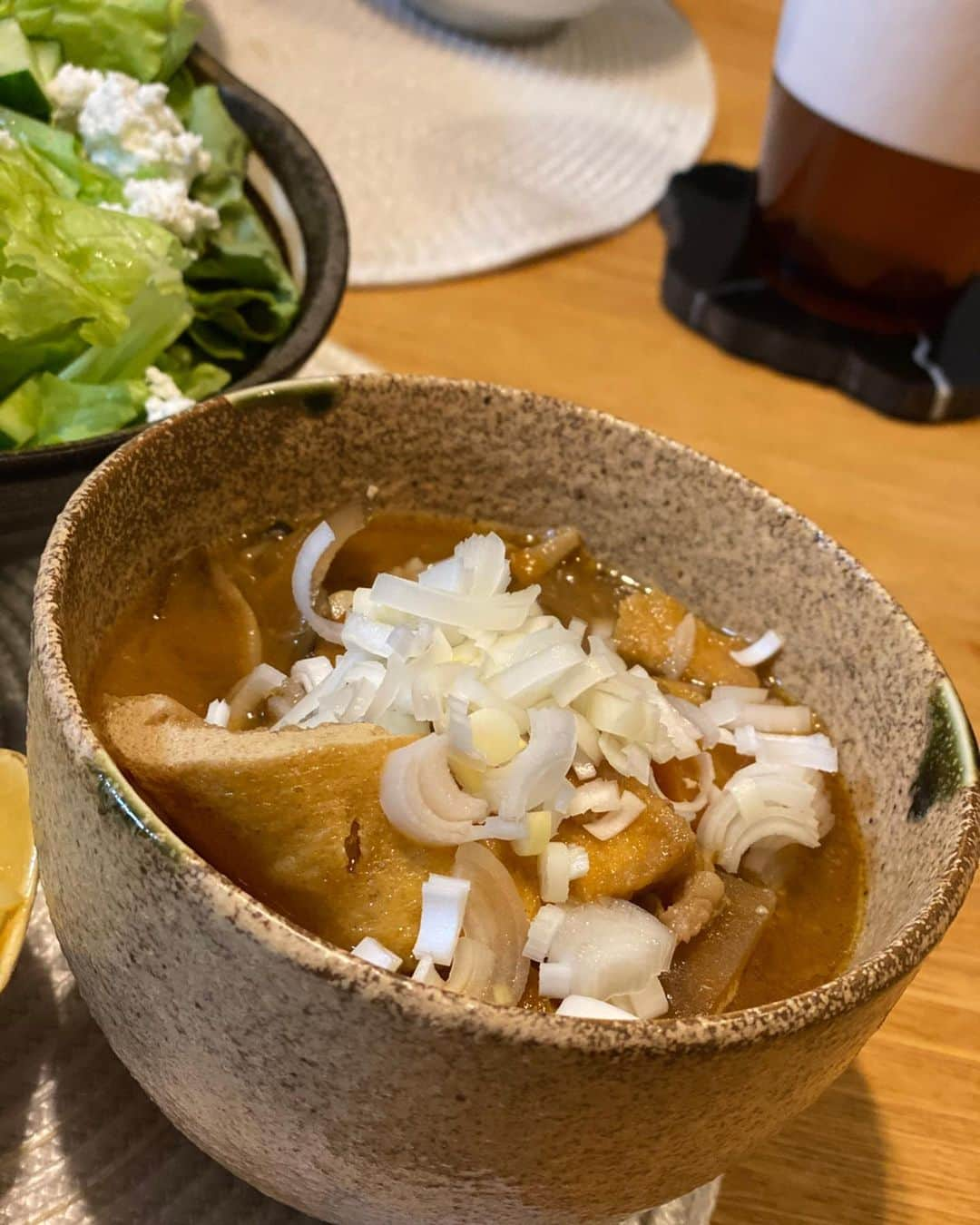 クロさんのインスタグラム写真 - (クロInstagram)「今日の晩御飯👩🏽‍🍳✨﻿ 具沢山豚汁🐷﻿ ジャガイモの金平 ﻿ 出張シェフ @nob.nakayama のドレッシングでお野菜大量にいただきます🧸﻿ ﻿ 詳しくはブログに書きました✍🏽✍🏽﻿ ﻿ #豚汁 #dinner #具沢山 #野菜たっぷりご飯 #簡単レシピ #レシピ #電子レンジご飯﻿ #yummy #yum #delistagrammer #homecooking #tokyo #japanesefood #foodporm #instafood #foodstagram #クロリサ的自炊 #おうちご飯 #クッキングラム #ご飯作り修行中 #新米主婦 #晩ごはん #instagood #instalike #tokyo #可愛い #大好き #お家ご飯」3月31日 21時33分 - kuro_risa