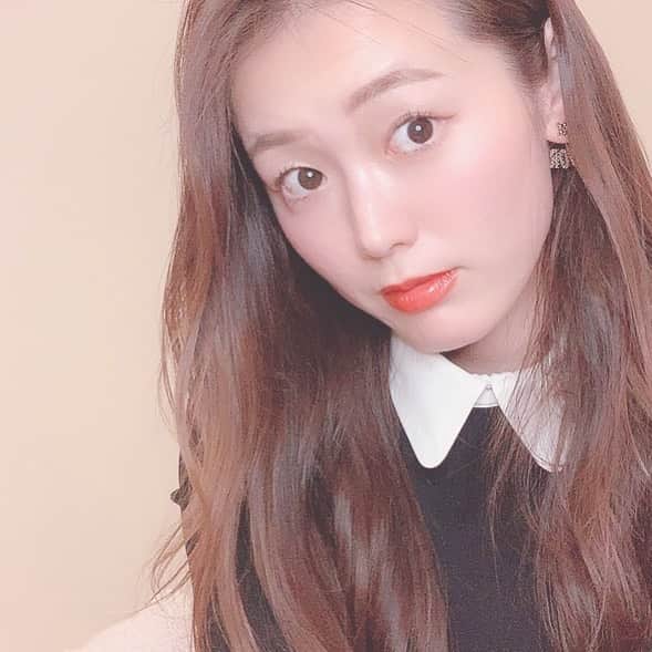 のインスタグラム：「たまにはゆるい日💄 明日から4月🌸みんなはどんな自分にする❓ . . . コンタクトはクリア。 リップは#apieu。 水光ティント好きです。 . . . next april🌈」