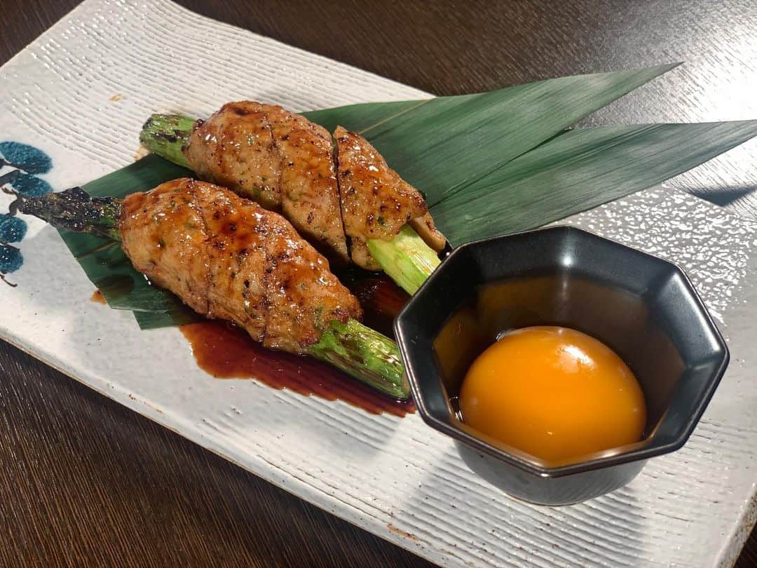 山崎聡子さんのインスタグラム写真 - (山崎聡子Instagram)「会津の春の味覚といえば、アスパラガス🌿 初めて食べたときは、甘さと瑞々しさに感動したことを覚えています😋  新コーナー「ふくみみ」の取材で、美味しいアスパラグルメを満喫しました🍽 少し先ですが…5月1日に放送予定です📺  #会津若松市 #あいづ食の陣  #アスパラガス #アスパラ #熊野屋  #舞酒 #リストランテパパカルド  #まさかのスイーツもあって驚きました〜😳 #ふくしまjチャン  #ふくみみ  #アナウンサー #山崎聡子」3月31日 22時36分 - 310puu