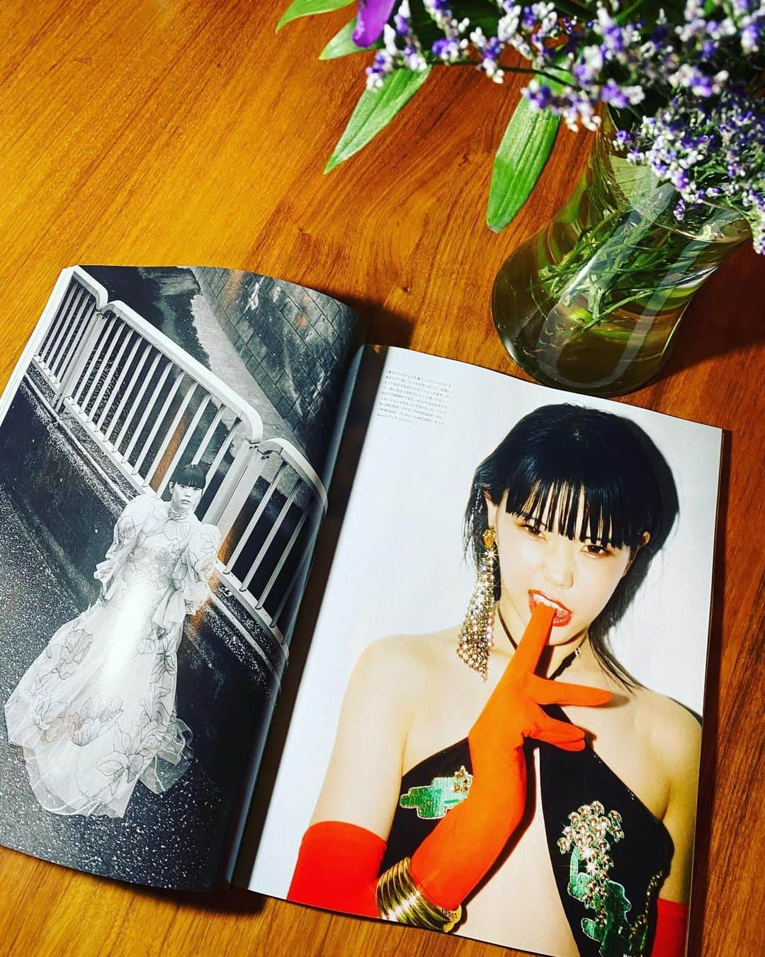 田中杏子さんのインスタグラム写真 - (田中杏子Instagram)「Numero TOKYO 136 最新号では、話題のドラマ『死にたい夜にかぎって』のエンディング曲を制作した、楽器を持たないパンクバンド　BISHの振り付け担当でもあるアイナ・ジ・エンドもフィーチャーしています。  #akotanaka #numerotokyo #bish  #アイナジエンド  #死にたい夜にかぎって  #爪切男 男 #賀来賢人大好き」3月31日 23時17分 - akoakotanaka