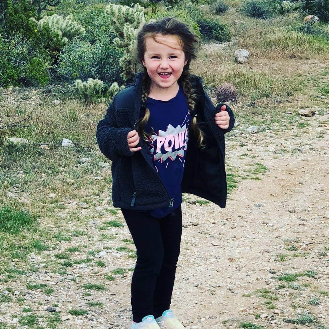 のインスタグラム：「Today is this kids 4th birthday. She has more energy then I know what to do with. She  loves and fights me with everything she has, there is no middle ground. I’m proud of this kid. She has dealt with some adverse situations in her young life and I am so lucky to have a front row seat to the Lolo show.」
