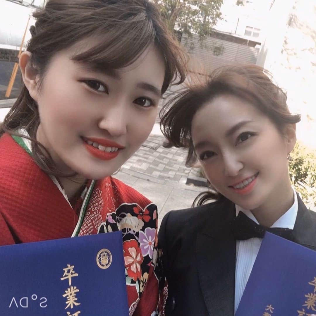 筑間はこべさんのインスタグラム写真 - (筑間はこべInstagram)「３月も今日で終わり。� 令2年3月19日卒業🎓🌸� みんなと写真とりました🤳✨ �  #4月からは別の大学に編入 #写真ありがとう」4月1日 0時00分 - hakobechikuma