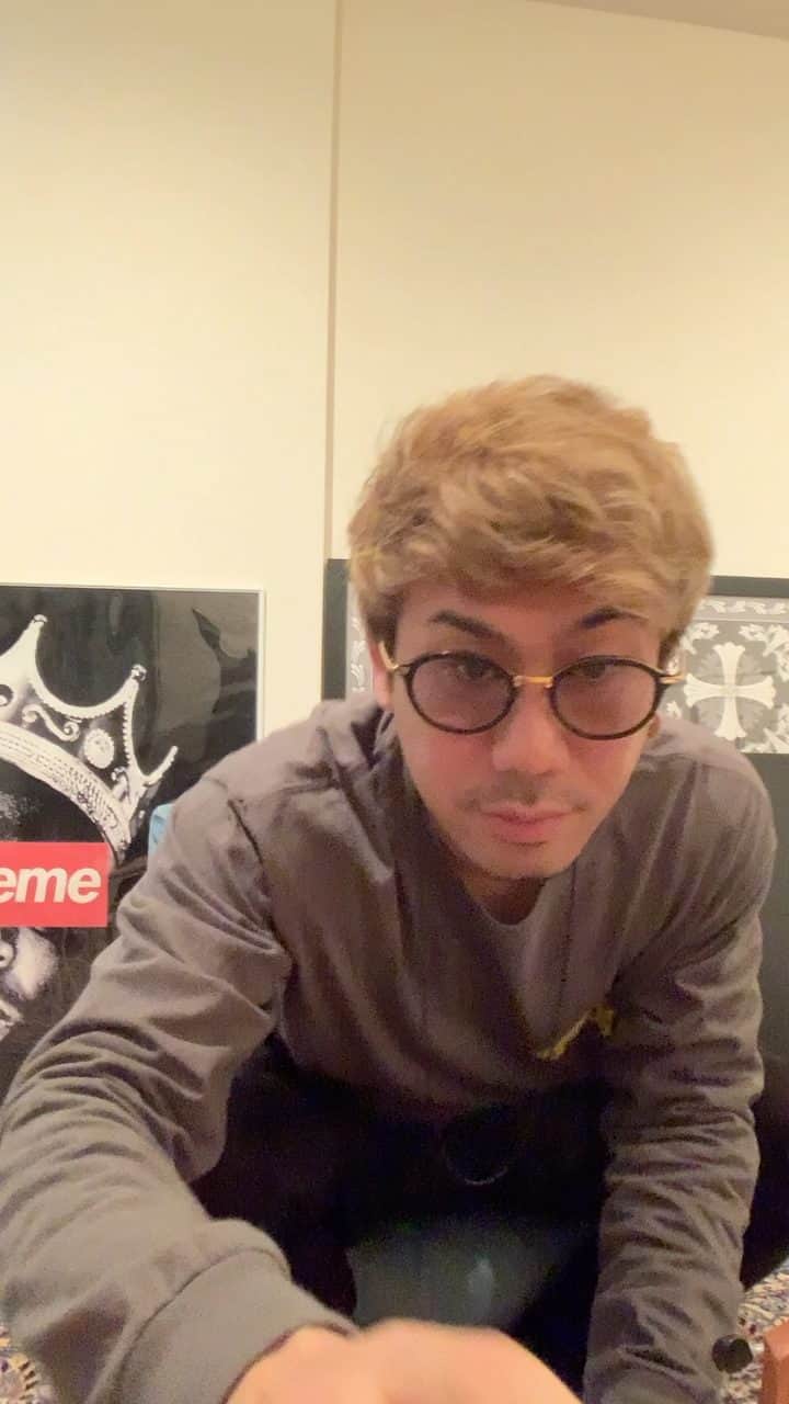 川畑要さんのインスタグラム動画 川畑要instagram また名曲を歌いたくなりました 今日一日に感謝を込めて今夜も1曲どうぞ 川畑要 Chemistry Singer 坂本九 さん 上を向いて歩こう Sukiyaki 今日も感謝 Stayhome 4月15日 時51分 Kawabata1979