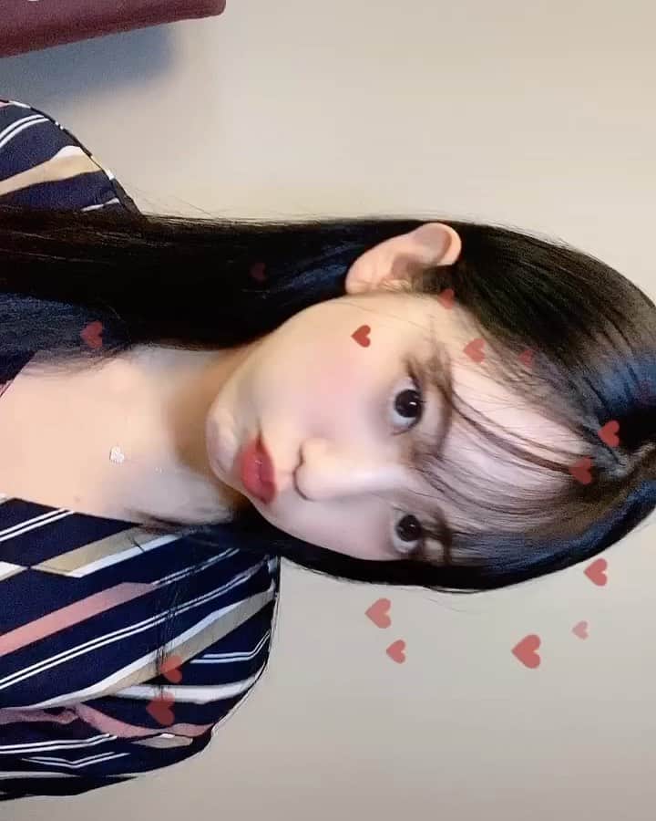 椿梨央のインスタグラム：「柄にもない事してみましたー！ 最近TikTokの編集覚えたから 楽しくなってきた🥰💕 . . . 次は何をしようかなー？🤔 . 皆さんが少しでも 元気になりますように。。。 . . #野球 #野球女子 #女子野球 #動画編集 #tiktok #椿梨央」