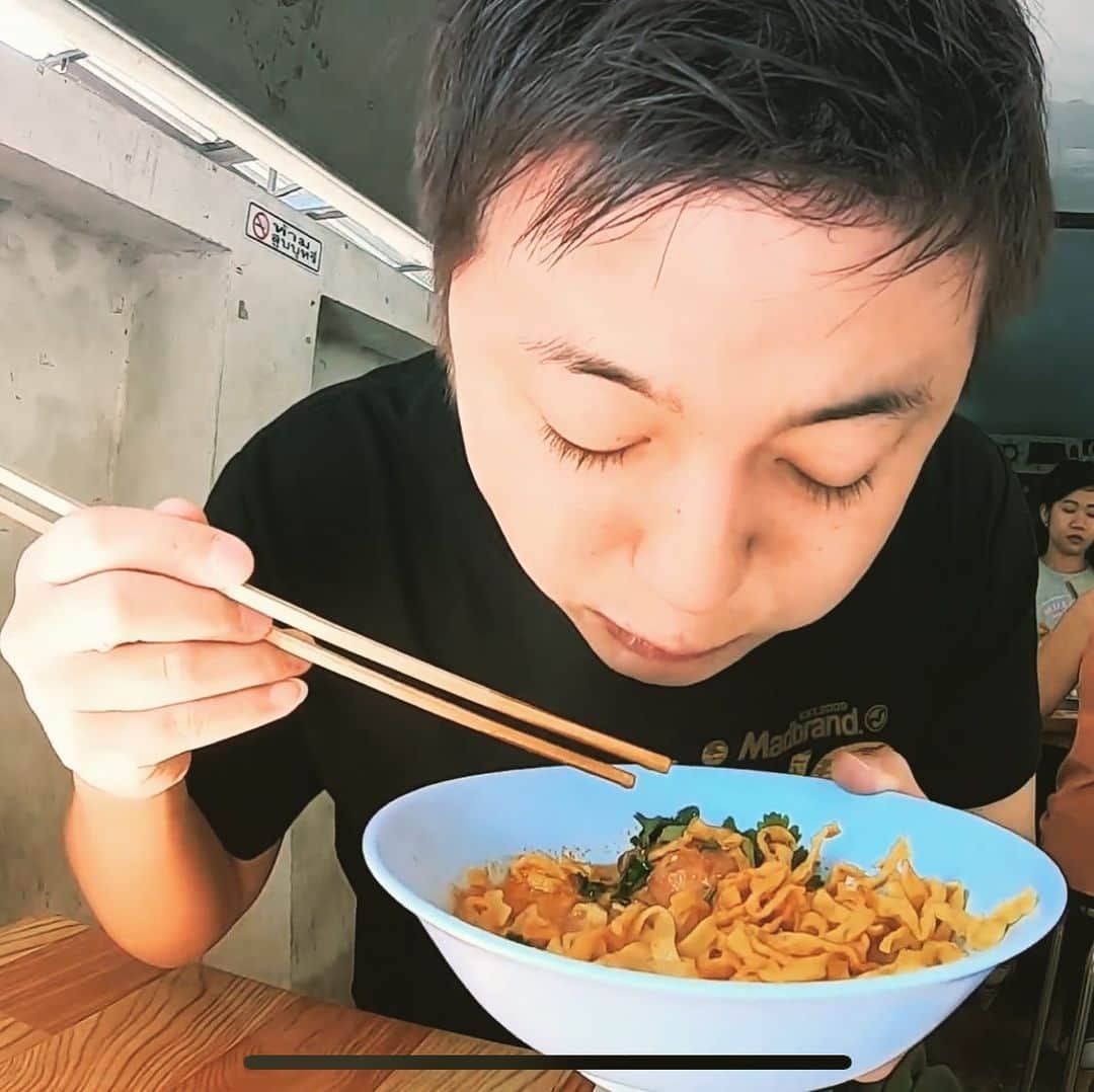 たつをさんのインスタグラム写真 - (たつをInstagram)「#カオソーイ 食べたいなー。」4月15日 19時25分 - tatsuwo31