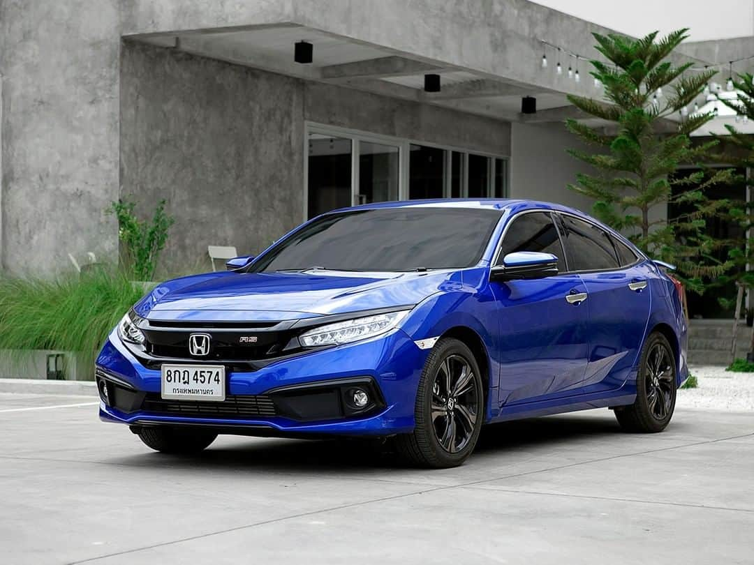 EnjoyHondaThailandさんのインスタグラム写真 - (EnjoyHondaThailandInstagram)「ดึงดูดทุกสายตา ด้วยสี Brilliant Sporty Blue พร้อมดีไซน์สปอร์ตโฉบเฉี่ยว  #HondaCivic」4月15日 20時00分 - hondathailand