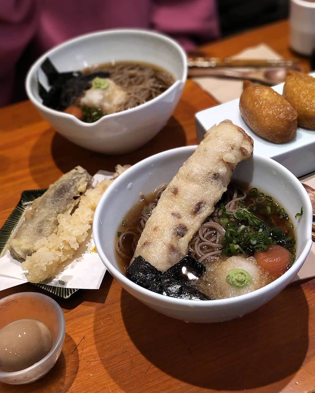 キム・ギバンのインスタグラム：「. 집앞에 맛집이 있다는 건 양날의 검.. 좋기도하지만 확찐자가되는 지름길.. 진작에 투표해서 여유있는 점심~ . #미미면가 #냉소바의계절 #투표하시고맛있는점심드세요」
