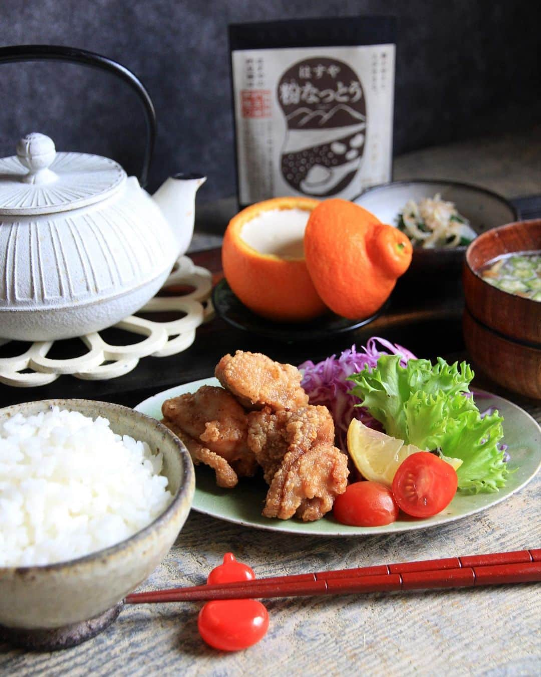 Sayaka.Mさんのインスタグラム写真 - (Sayaka.MInstagram)「. #japanesefood  lunch time . . 休校二日目につき、 子供達も食べやすい昼ごはん。 #唐揚げ　にしました🥰❤️ . 納豆嫌いな子供達の為に お味噌にひっそりと#粉なっとう を パウダー状だから使いやすい . @m1.hospital で後ほど公開の デコポンのババロアはシェフのレシピ . •唐揚げ •なめことオクラの味噌汁 •ほうれん草ともやしのお浸し •デコポンのババロア . 粉納豆、デコポンのお皿など #楽天roomに載せてます . =============== 私のおうちごはんの記録は A record of my cooking. 我做的菜的记录 제가 만든 요리의 기록 ↓↓↓ #sayakaおうちごはん =============== . #無添加 #おうちごはん #清岡幸道 #デコポン #roomインフルエンサー #テーブルコーディネート #食卓 #家ご飯 #唐揚げ定食 #唐揚げ #こどもごはん #フーディーテーブル #簡単ごはん #手作りごはん #デリスタグラム #料理記録 #自炊 #作り置き #今日のごはん #奥田章 #札幌ママ #北海道ママ #札幌ママと繋がりたい #札幌グルメ #札幌観光大使 #pr」4月15日 12時35分 - insta.sayaka