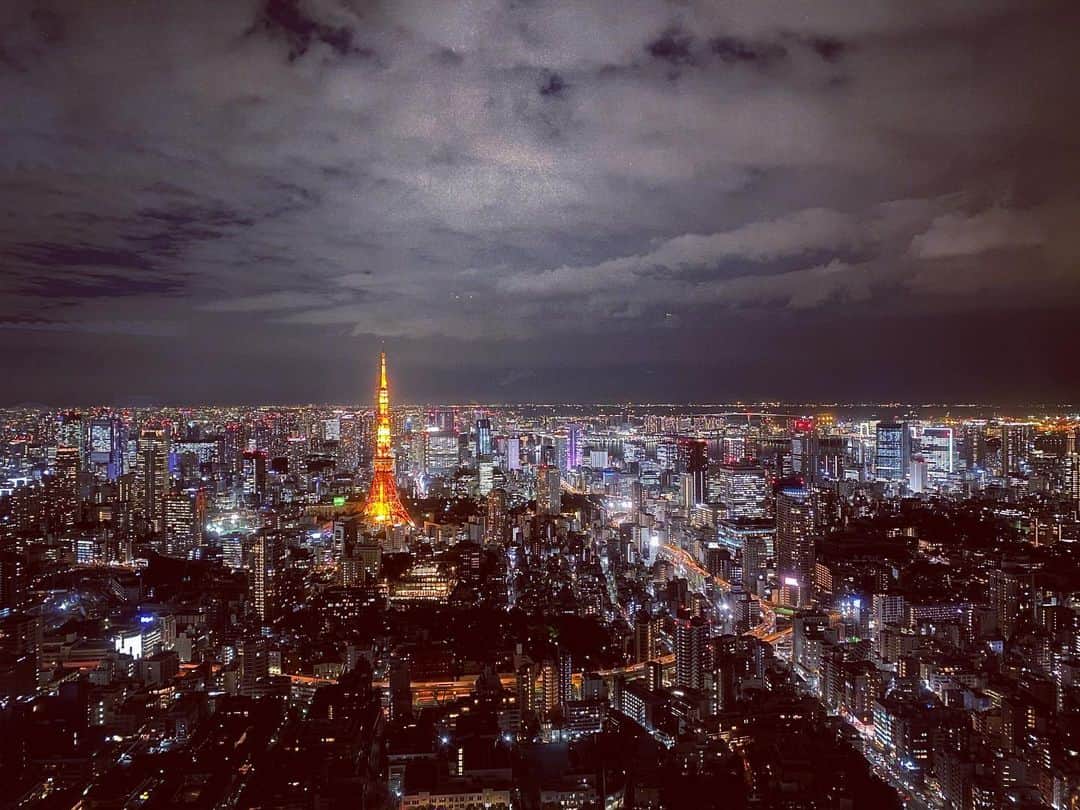 松島庄汰さんのインスタグラム写真 - (松島庄汰Instagram)「ほら夜景ってお洒落やん。  #夜景 #お洒落やん」4月15日 14時05分 - shotamatsushima