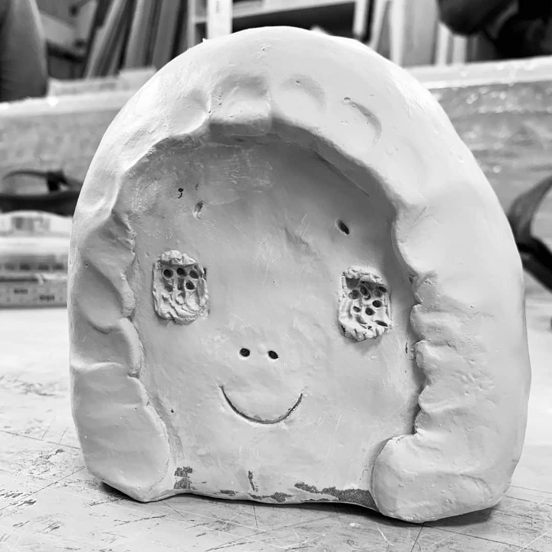 奈良美智のインスタグラム：「new sculptures in progress. first one will be over 1m or maybe 2m high.」