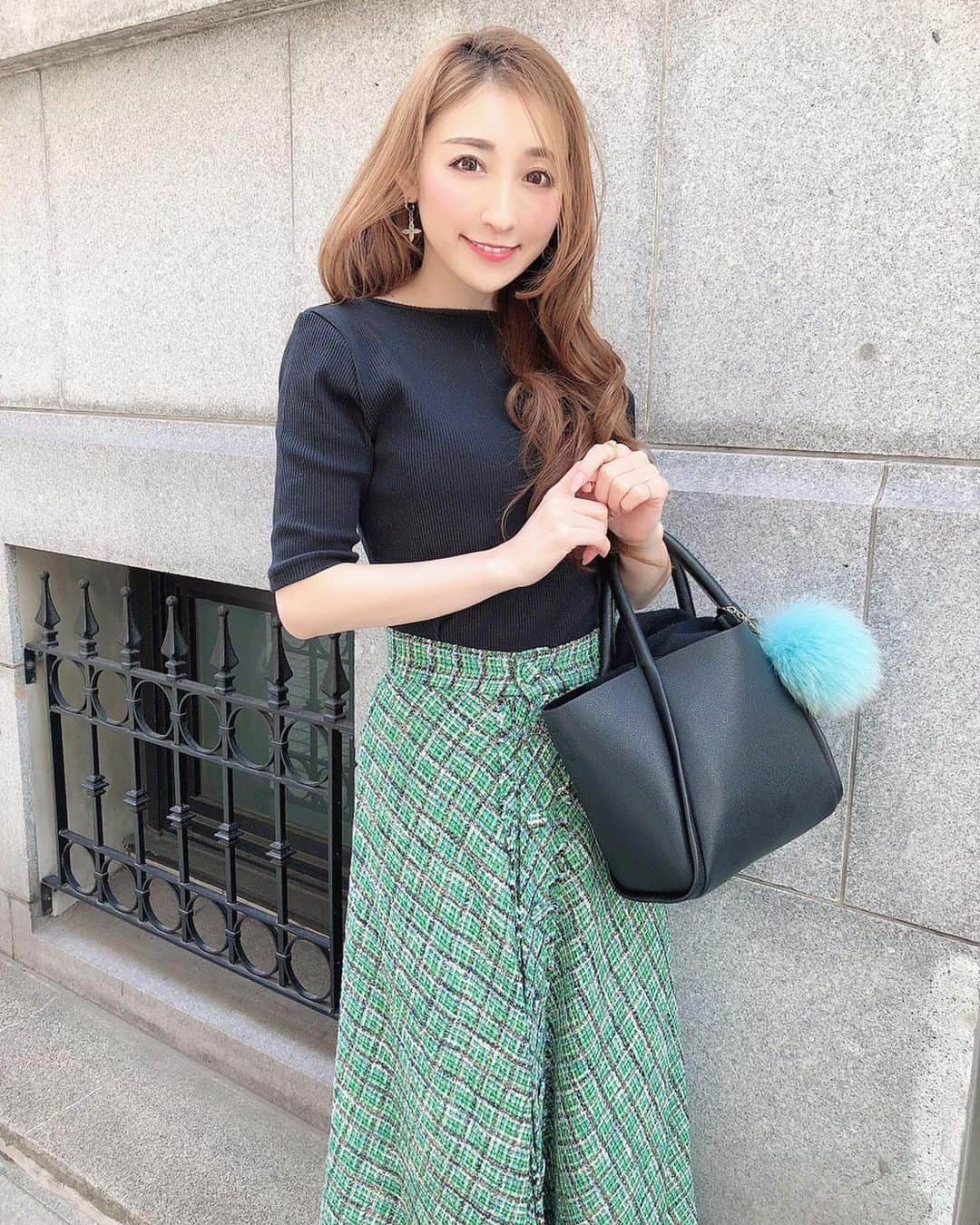 東條恭子さんのインスタグラム写真 - (東條恭子Instagram)「. . いつかのコーデ👗🤍🤍 #flowriri バックオープンリブトップス✔︎ おしゃれしたい日もおうちで過ごす日も万能に活躍♡ 甘さの中にほどよく抜け感を出したアイテムの多い#フロウリリ 今後集めちゃいそうな予感ですっ🧚🏻 . . #flowriri_code #chao_app #fashion #japan #tokyo #tokyogirl #japanese #elegant #ファッション #コーデ #綺麗めコーデ #きれいめコーデ #大人可愛いコーデ #大人可愛い #おしゃれさんと繋がりたい #louisvuitton #ルイヴィトン」4月15日 15時36分 - kyoko_tojo