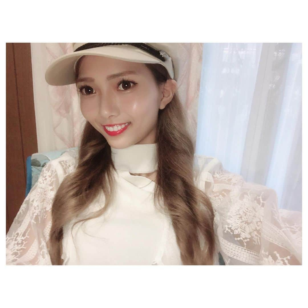 山田恵里伽さんのインスタグラム写真 - (山田恵里伽Instagram)「#時差投稿 #去年の8月 最近、髪の毛をこの時期くらいにロングにしたいなーって思ってるけど、どうかな🤔 ・ ・ ・ #髪の毛 #ロング #ショート #去年 #8月 #夏 #地毛 #hair #long #short #summer」4月15日 17時15分 - eeerika_12