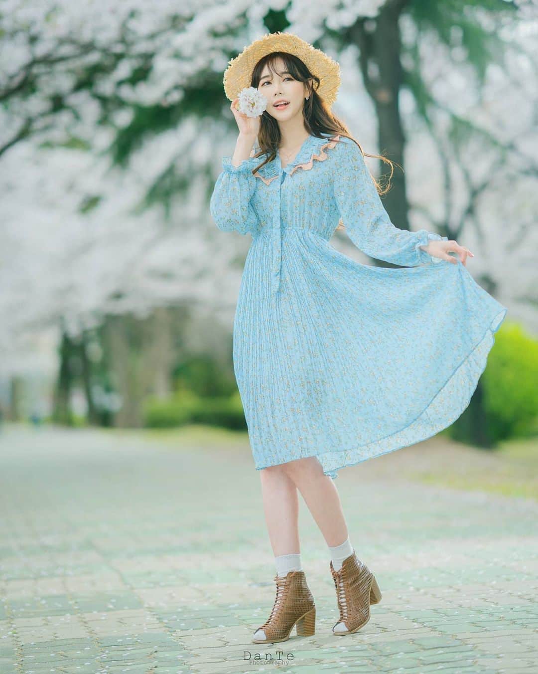 Han Ga Eunさんのインスタグラム写真 - (Han Ga EunInstagram)「4.1🌸 . . photo  @dante_miu  Makeup @makeup_soukhyun .」4月1日 10時02分 - gaeungbebe