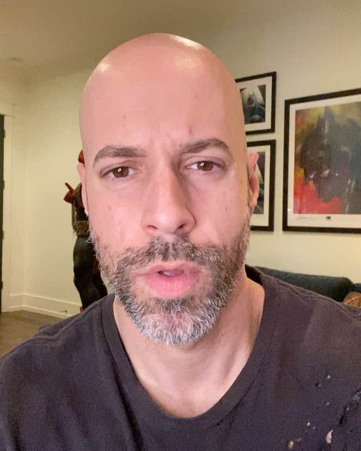 クリス・ドートリーのインスタグラム：「Checking in with you guys. Much love #greybeard #legos #newmusic #quarantine」