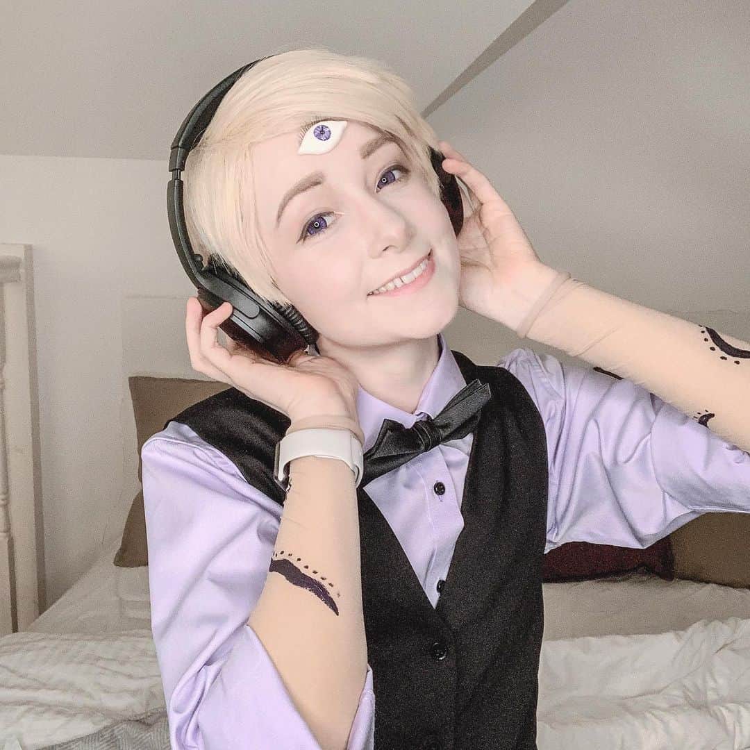 姫沢のインスタグラム：「Hello, Listeners! 👁  Today is Trans Day of Visibility. Cosplay was what helped me experiment with expressing myself and was a window into a world of acceptance for me. If it wasn‘t for this hobby I would not have met the most wonderful friends and family I have now, who accept me for who I am.  Thank You 💜  #welcometonightvale #wtnv #wtnvcecil #cecilos #cecilcosplay #wtnvcosplay #welcometonightvalecosplay #cosplayer」