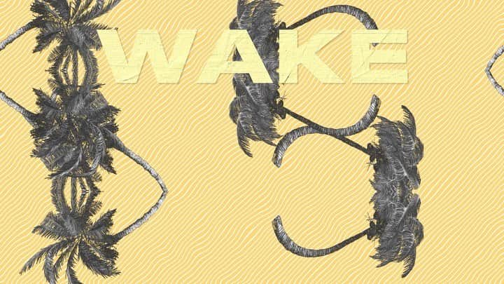 ザッキー・ヴェンジェンスのインスタグラム：「Just like that, 6 songs are out! Just a few more days till #wakeupsunshine and the rest of the record🤟🏻🤟🏻🤟🏻🤟🏻 enjoy the rest of your day and remember somebody loves you ❤️ #somebody loves you #alltimelow #april3」