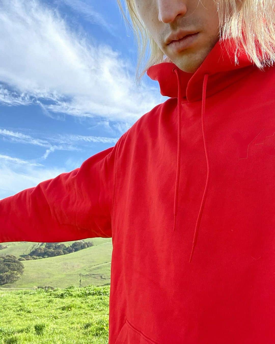 ポーター・ロビンソンのインスタグラム：「/ˈnɜrtʃər/」