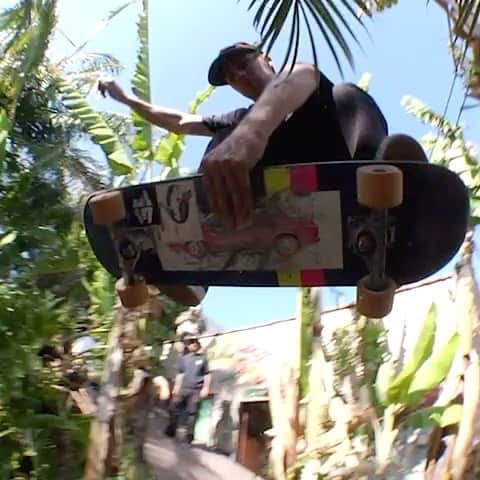 スラッシャーのインスタグラム：「🏚 CRASHING CARROLL’S 🏚 Link to the destruction in @girlskateboards profile ✔️」
