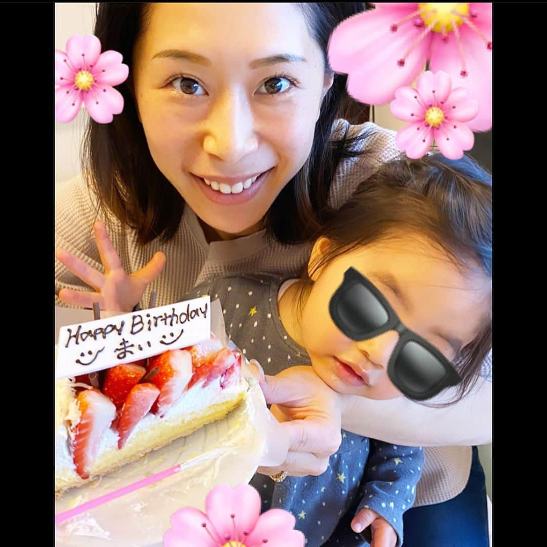 中川真依さんのインスタグラム写真 - (中川真依Instagram)「. 姉家族が1週間早いお誕生日をしてくれました〜😆🙌❤️ 甥っ子に姪っ子に娘🥰毎日騒がしいけど可愛い子供たちに囲まれて幸せだわ🥺💕 #まもなく33歳 #ぞろめ誕生日 #こんな歳になったけど  #自らお誕生日アピール  #ケーキが食べたかったの #姉よありがとう 😂」4月1日 20時46分 - maimai.47