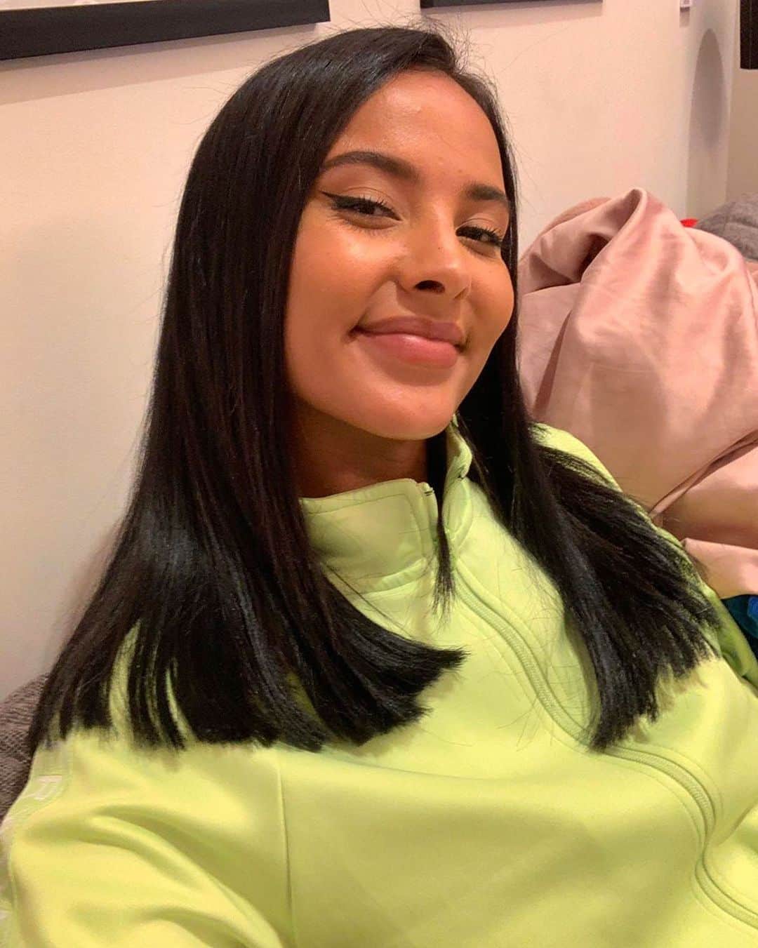 British Vogueさんのインスタグラム写真 - (British VogueInstagram)「#TheGreatIndoors, a daily initiative created by #BritishVogue, sees creatives and luminaries share their #StayHome selfies and tips to help keep spirits high while in isolation. Today, #MayaJama shares her recommendations as well as the song on top of her playlist right now: “Every morning I try to dance around to my favourite song to start the day (currently it’s @FivioForeign_8fs’s ‘Wetty’). I always make time to speak to my friends on FaceTime each day. My one tip to getting through isolation is to speak to your friends and family as much as possible, and try to plan your day in bed the night before if you’re someone who needs structure.” Maya shares her quarantine diary with British Vogue at the link in bio.」4月1日 19時28分 - britishvogue