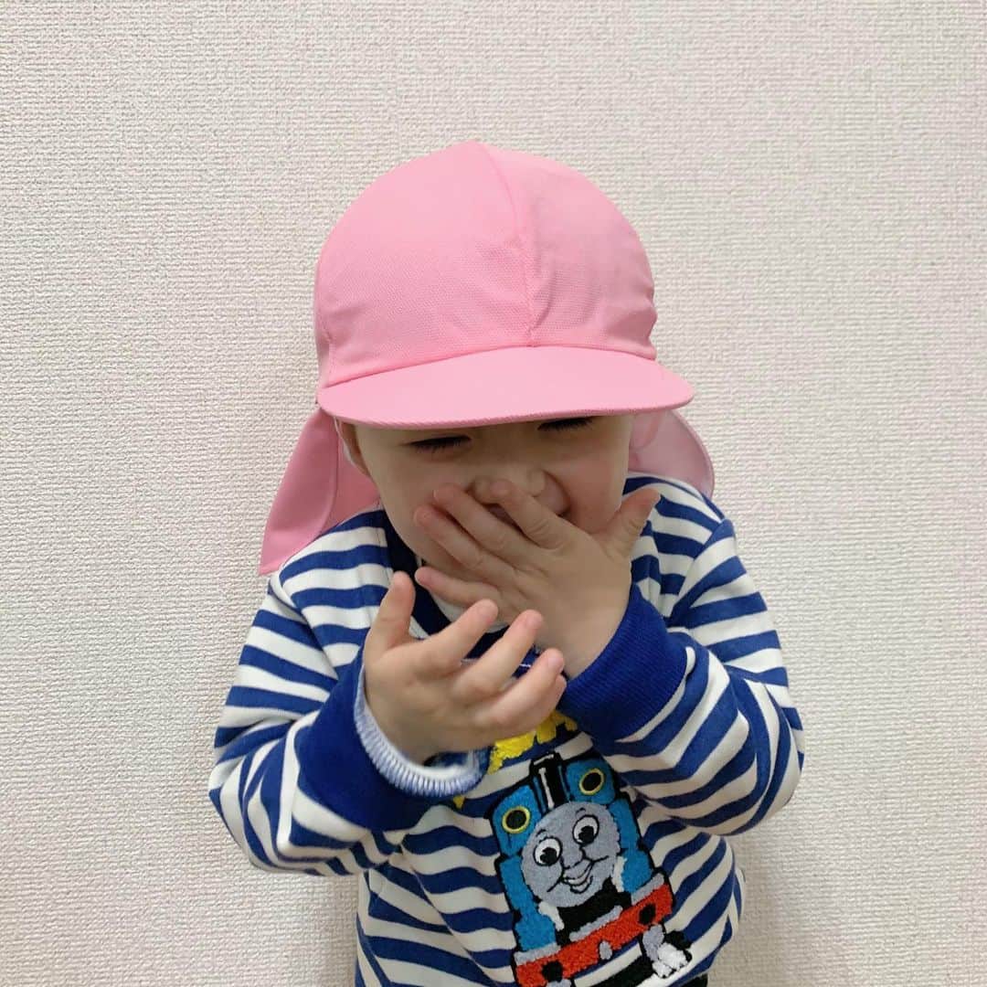 あすかさんのインスタグラム写真 - (あすかInstagram)「ㅤ ㅤ ㅤ ㅤ ㅤ ㅤ 4月🌸 ㅤㅤ ㅤ  ㅤ  保育園かなぁと考えていたけど ついに幼稚園です。あっという間。 ドキドキワクワクしています💭 ㅤ  ㅤ ㅤ  ㅤ ばぁちゃん👵🏼に買ってもらった トーマスの服。それはそれは半端なく喜んで パジャマにしていてすごくお気に入り。 ㅤ ㅤ ㅤ ㅤ ㅤㅤ  今こんな状況ですが、私も息子も新しい環境。 最初は絶対泣くと思うけど、お友達と沢山 遊んで色々学んで成長して欲しいな♩  ㅤ ㅤㅤ  ㅤ ㅤ  #coordinate#locari#mamagirl#今日の服#コーディネート#カジュアル#シンプル#2歳#生後5ヶ月#新米ママ#男の子ママ#9月生まれ#新米ママ#子育て#親バカ#男の子#男の子ママ#息子#ベビフル#ベビーコーデ#ベビーフォト#ママリ#コドモノ#コノビー#コドモダカラ#ベビリトル#キズナ#赤ちゃんのいる生活#新しい環境#幼稚園#幼稚園ママ  ㅤ ㅤ  ㅤ ㅤ ㅤ」4月1日 19時30分 - ask_____10