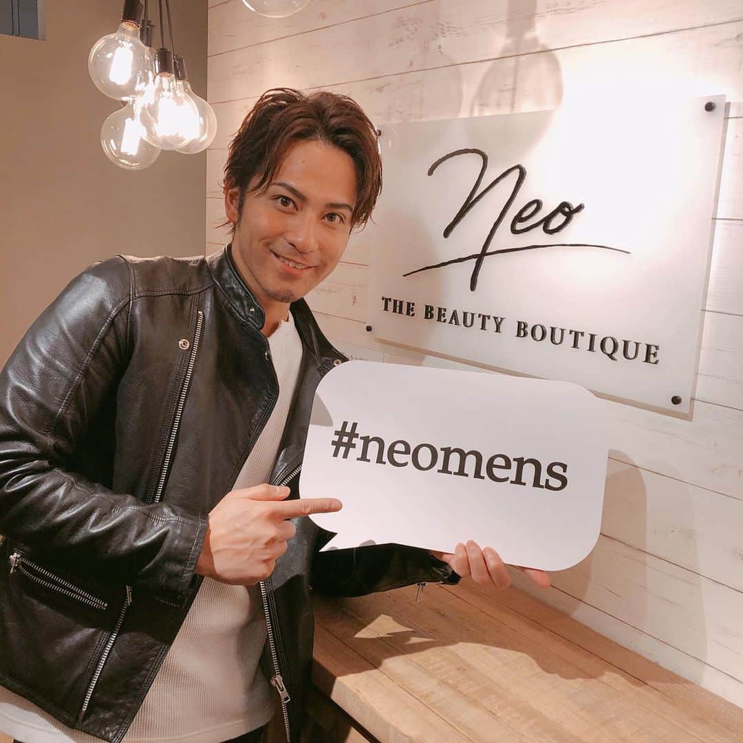 石鍋正寿のインスタグラム：「先日、広尾にある全身脱毛サロンNEOに行ってきたよ❗️ 今回は顔周りの脱毛してきました😄 広尾商店街の中にあって、駅からも近いし店内もすごく綺麗なのでメンズの皆さん気軽に行けると思うので気になる方は是非😎👍 ・ @neo_beauty.tokyo ・ ・ #全身脱毛サロン#NEO#NEOMENS」