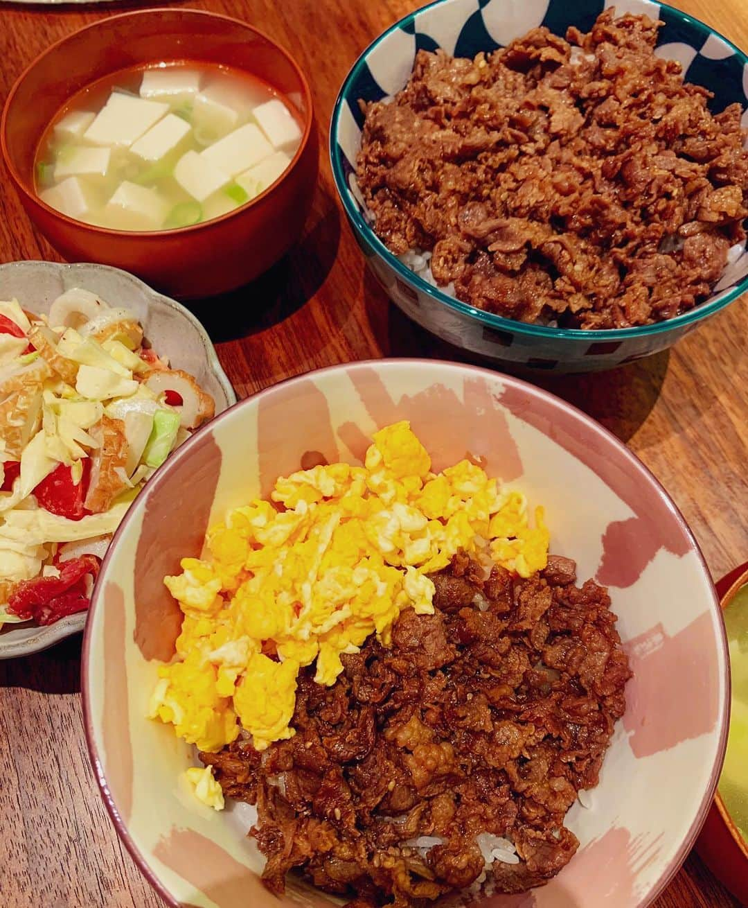 GENKINGの釜飯さんのインスタグラム写真 - (GENKINGの釜飯Instagram)「焼肉丼🥩 冷凍したお肉は細かく刻んで焼肉のタレつけたら硬くもなく美味しい👍 #genkingkitchen」4月1日 20時29分 - genkingkitchen