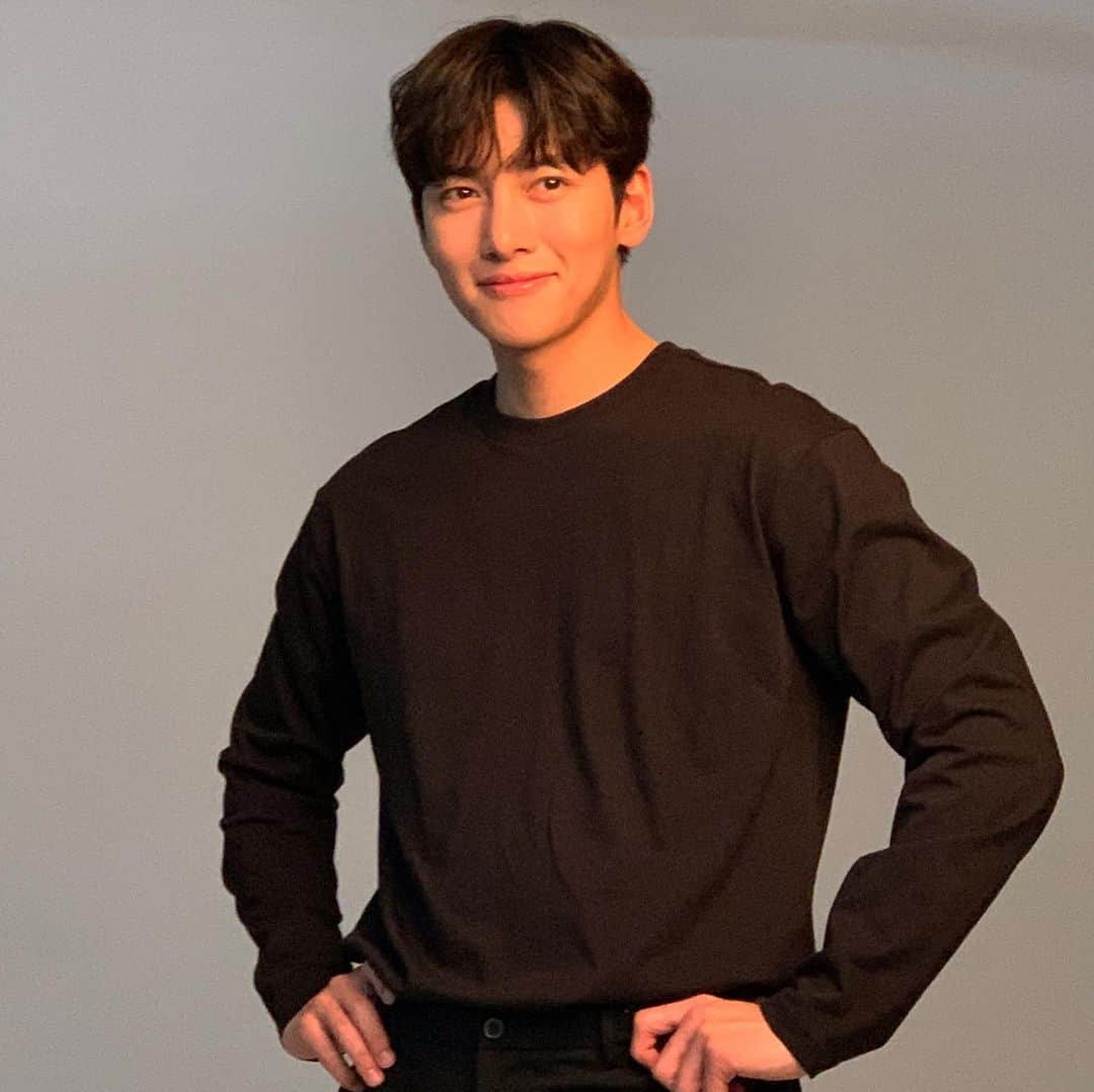 チ・チャンウクさんのインスタグラム写真 - (チ・チャンウクInstagram)「웃어 봅시다아 😄」4月1日 20時35分 - jichangwook